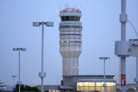 Landing flight at Reagan National forced to ‘go-around’ because of another plane on runway