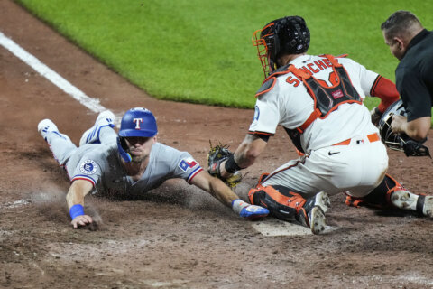 Rangers edge Orioles 6-5 in 10 innings despite 3 straight Baltimore HRs in the 7th