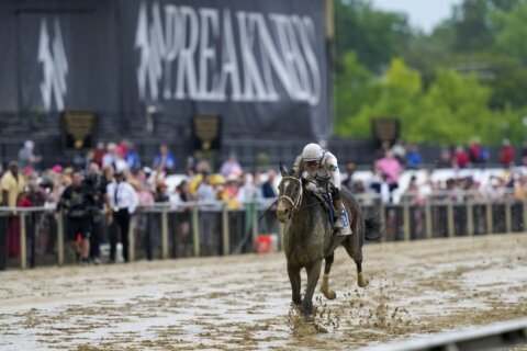 Favorite Margie’s Intention handles the slop at Pimlico, wins the Black-Eyed Susan