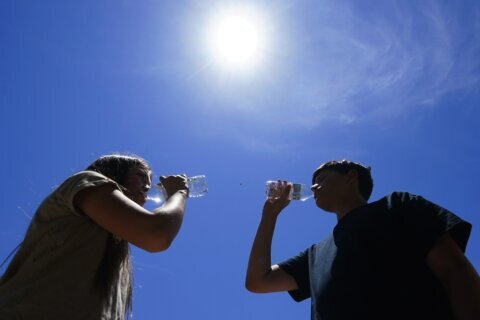How to stay cool in a heat wave — even without air conditioning