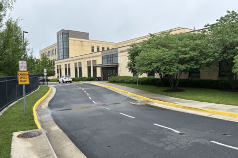 Fairfax Co. plans to buy closing private school, with eye on opening first new high school in decades