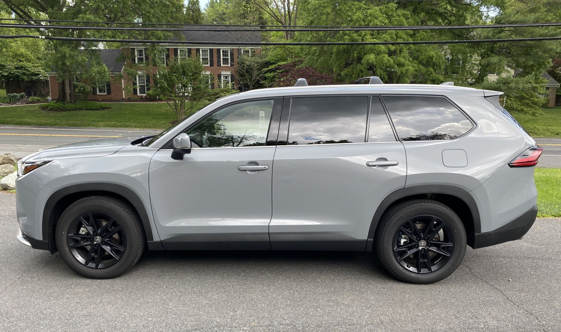 Exterior of Toyota Grand Highlander