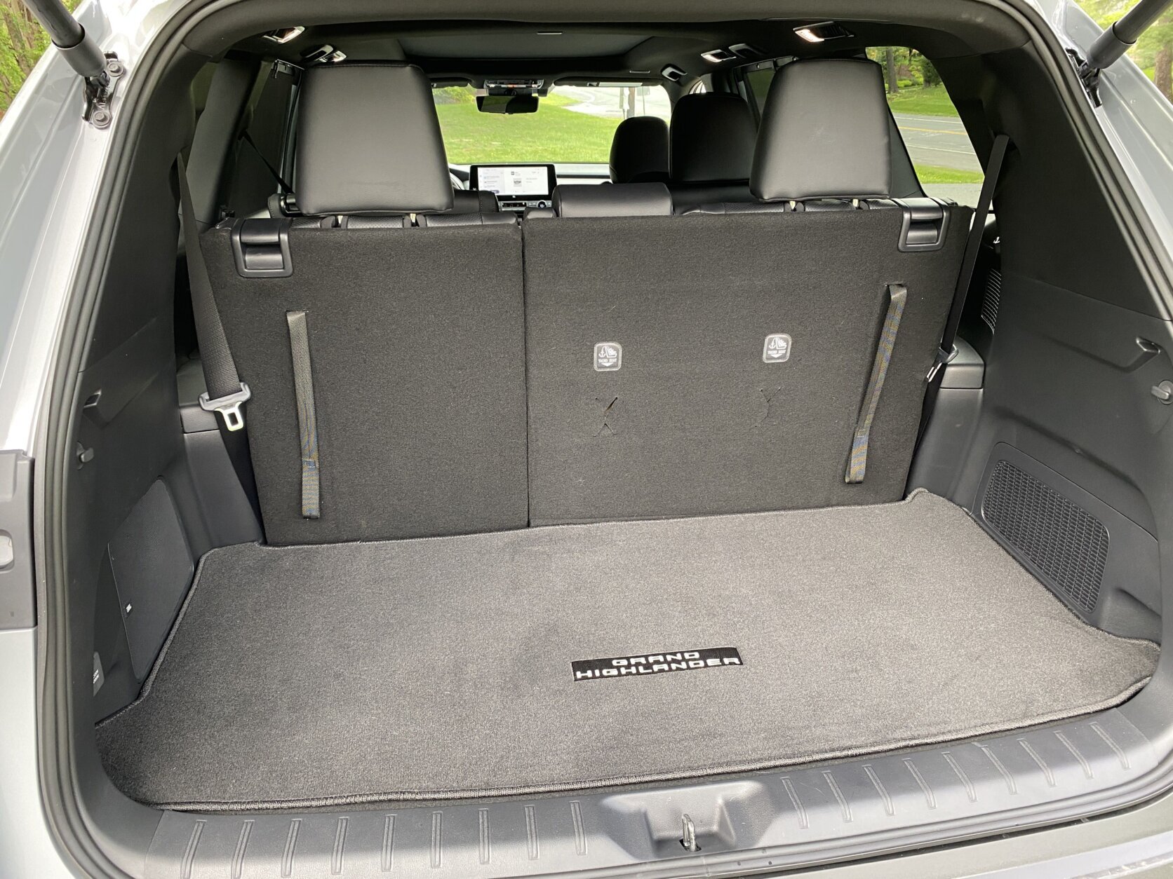 Trunk of Toyota Grand Highlander