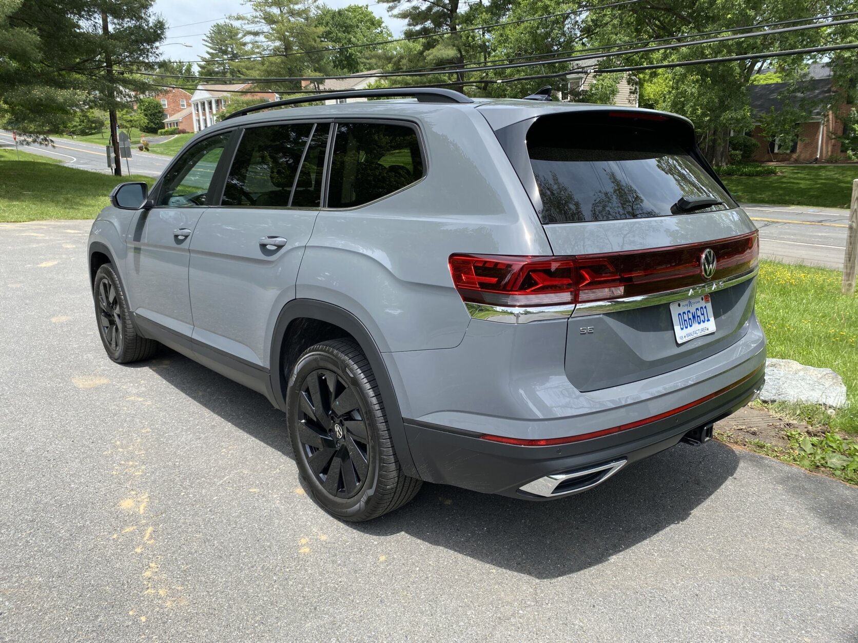 Also like the Grand Highlander – and this is important in a three-row SUV – the Atlas has some cargo space left even with the third row up.